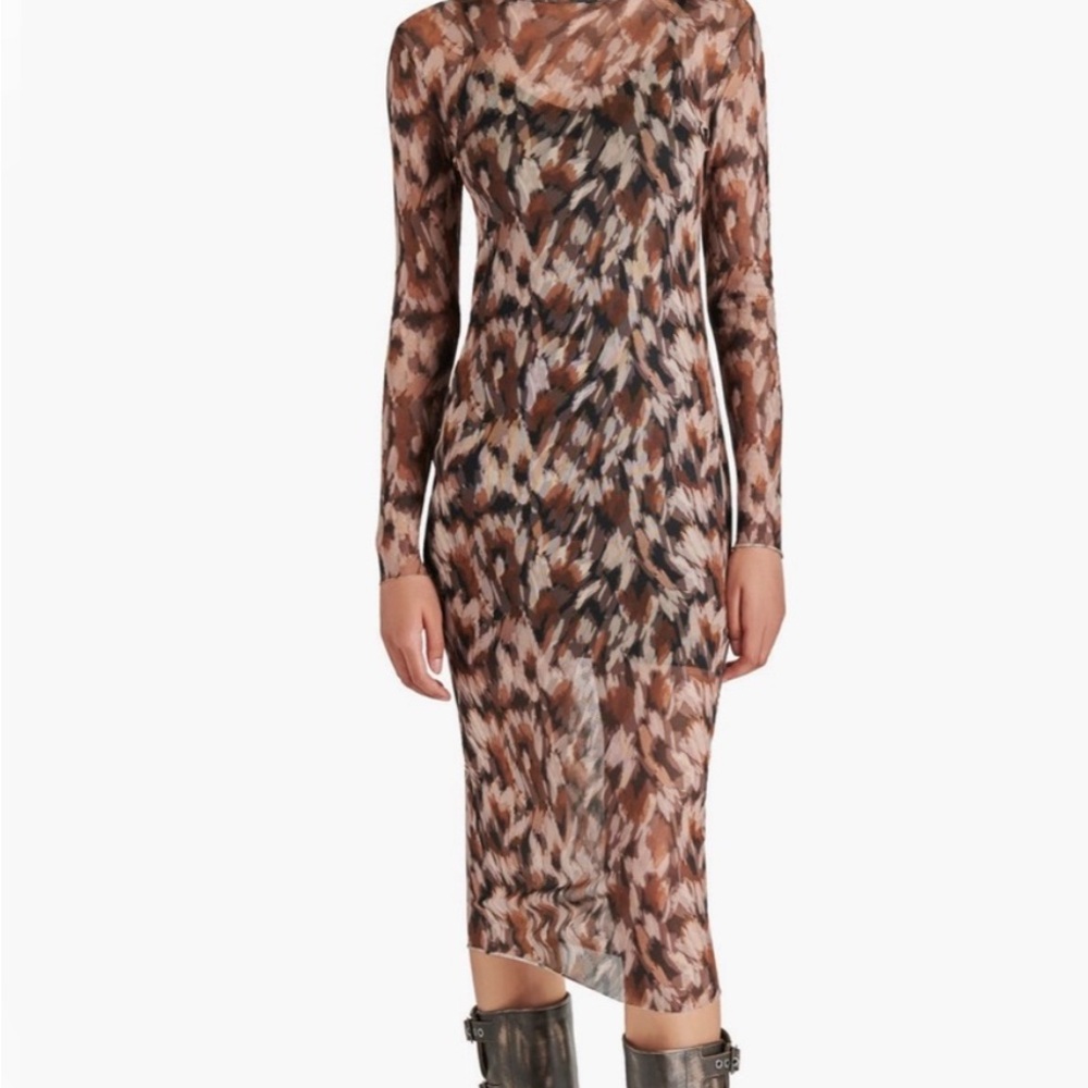 NWT Steve Madden Vivienne dress in Oak Bluff size large